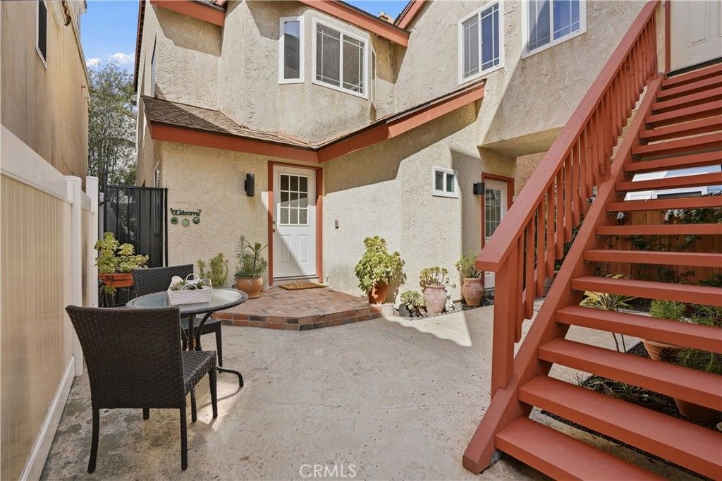 Photo of 121 Alabama St, Huntington Beach, CA 92648 (MLS # OC26062583)