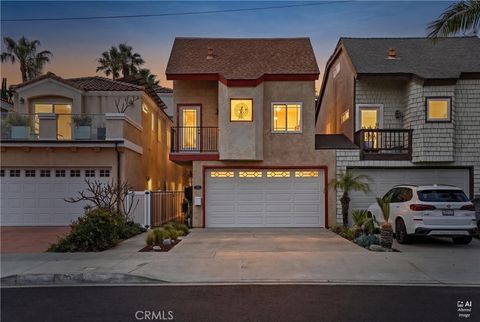 Photo of 121 Alabama St, Huntington Beach, CA 92648 (MLS # OC26062583)