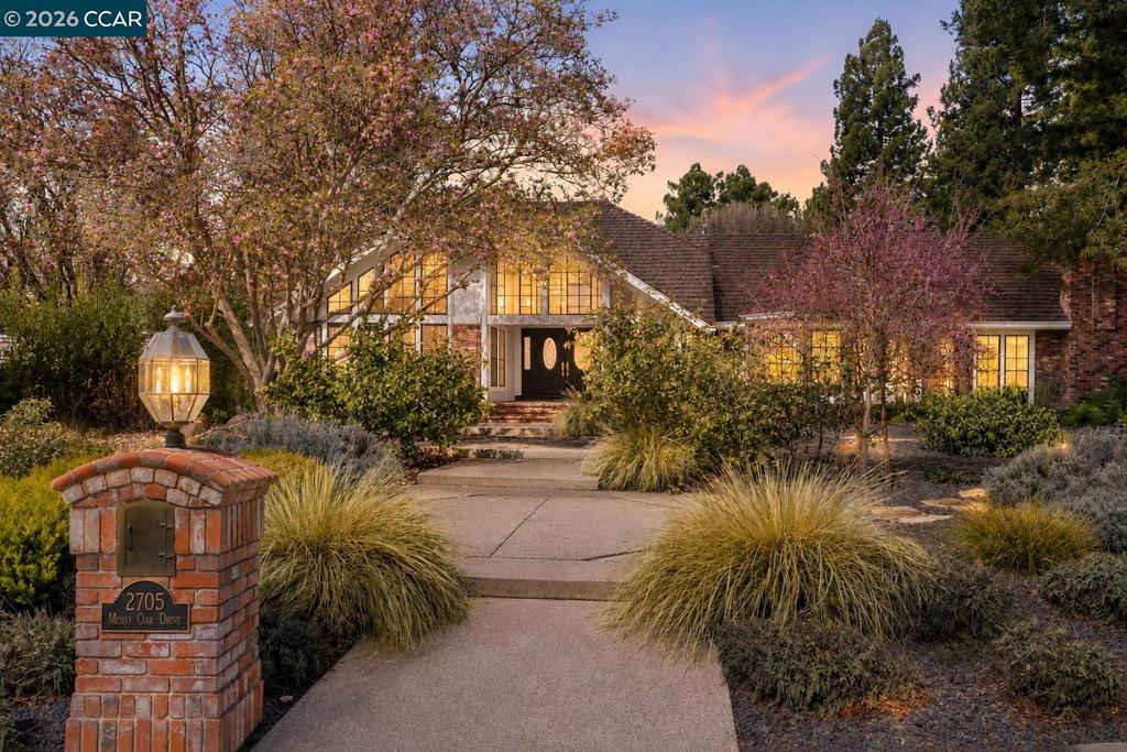 2705 Mossy Oak Dr