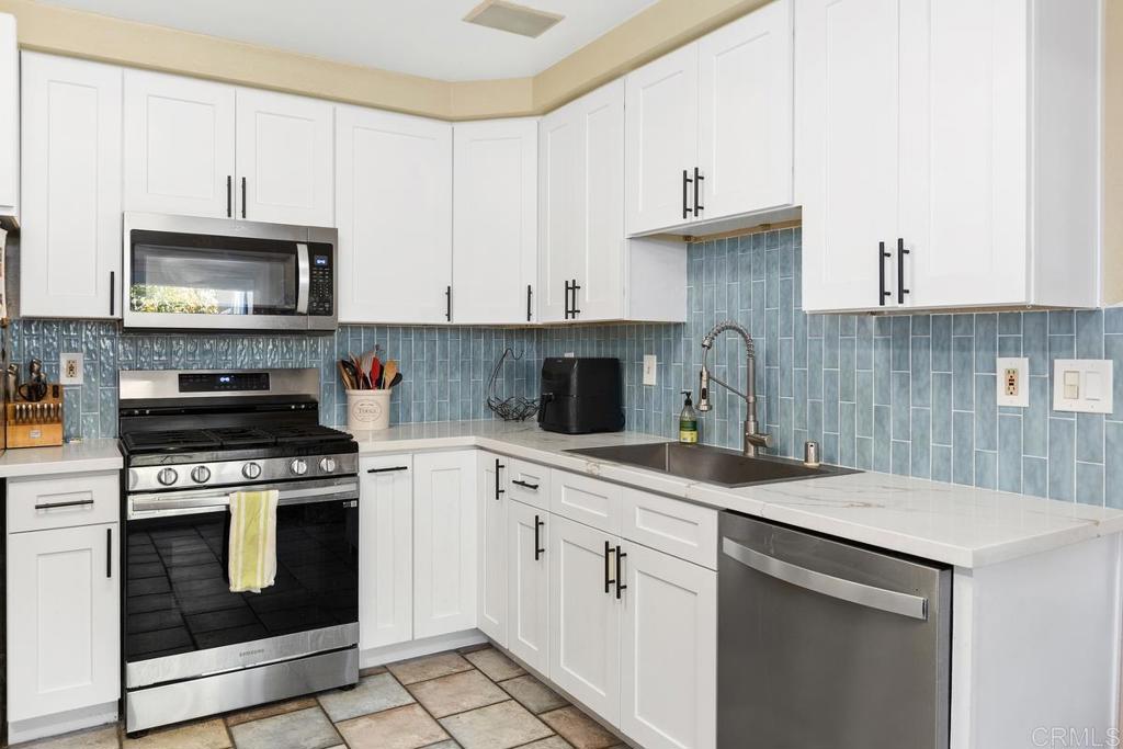 10862 Caravelle Place