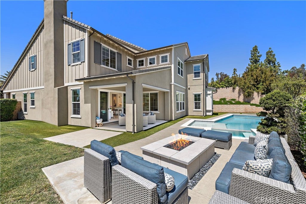 2491 N La Colina Court