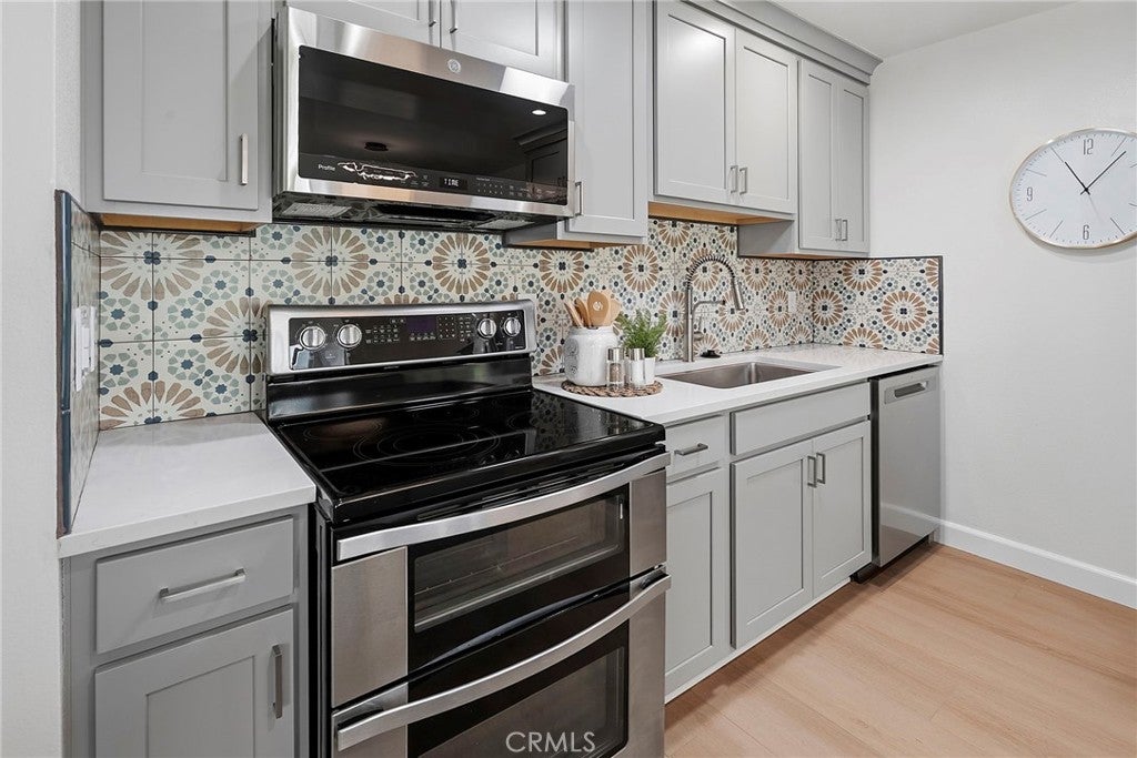 611 S Prospect Avenue 103