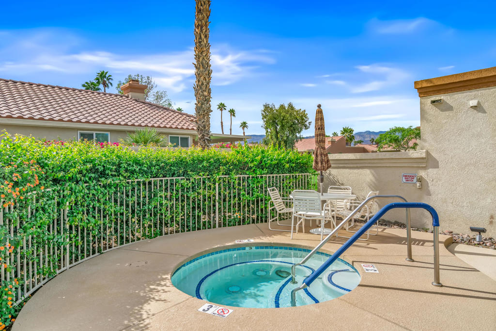Oasis Country Club - Residential