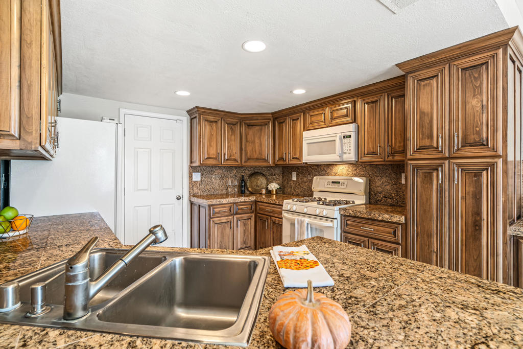 Oasis Country Club - Residential