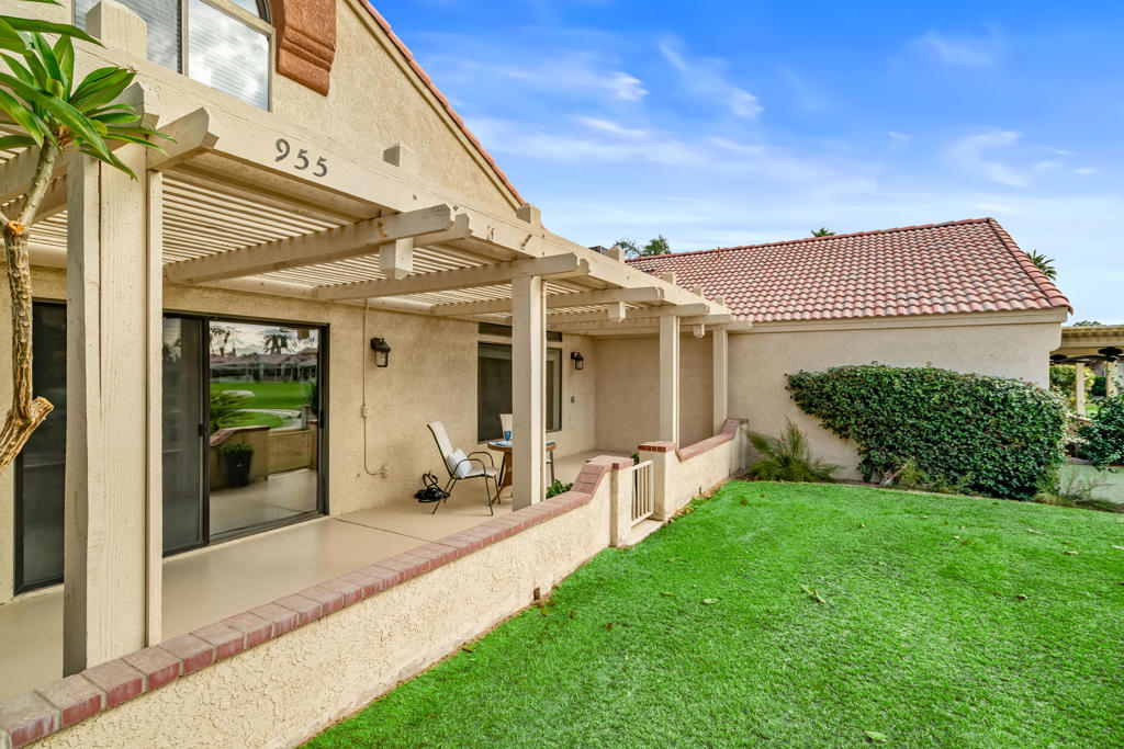 Oasis Country Club - Residential