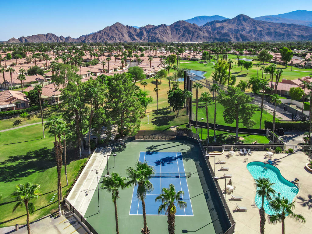 Oasis Country Club - Residential