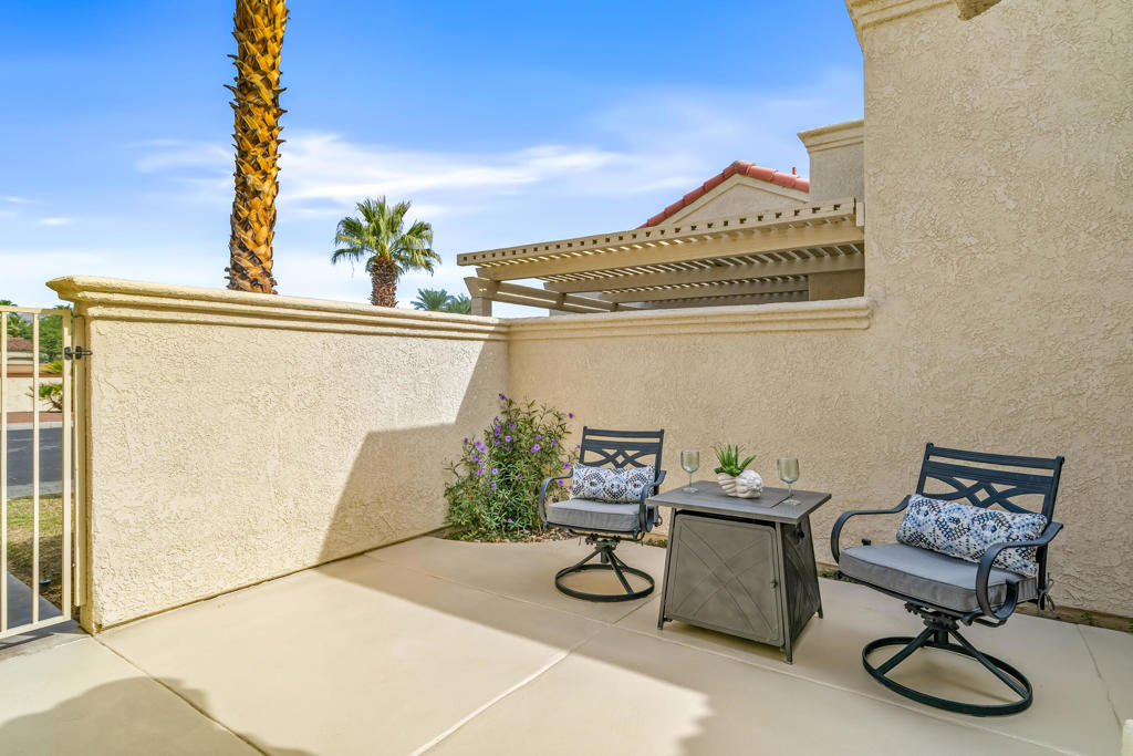 Oasis Country Club - Residential