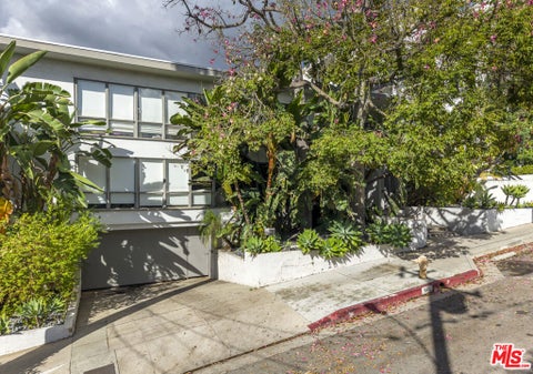 Photo of 1145 Larrabee Street #10, West Hollywood, CA 90069 (MLS # 26104520)