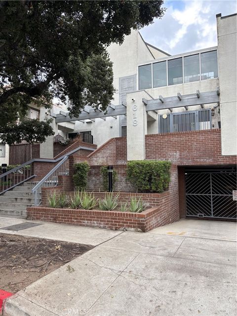 Photo of 618 N Howard Street #126, Glendale, CA 91206 (MLS # GD25261184)