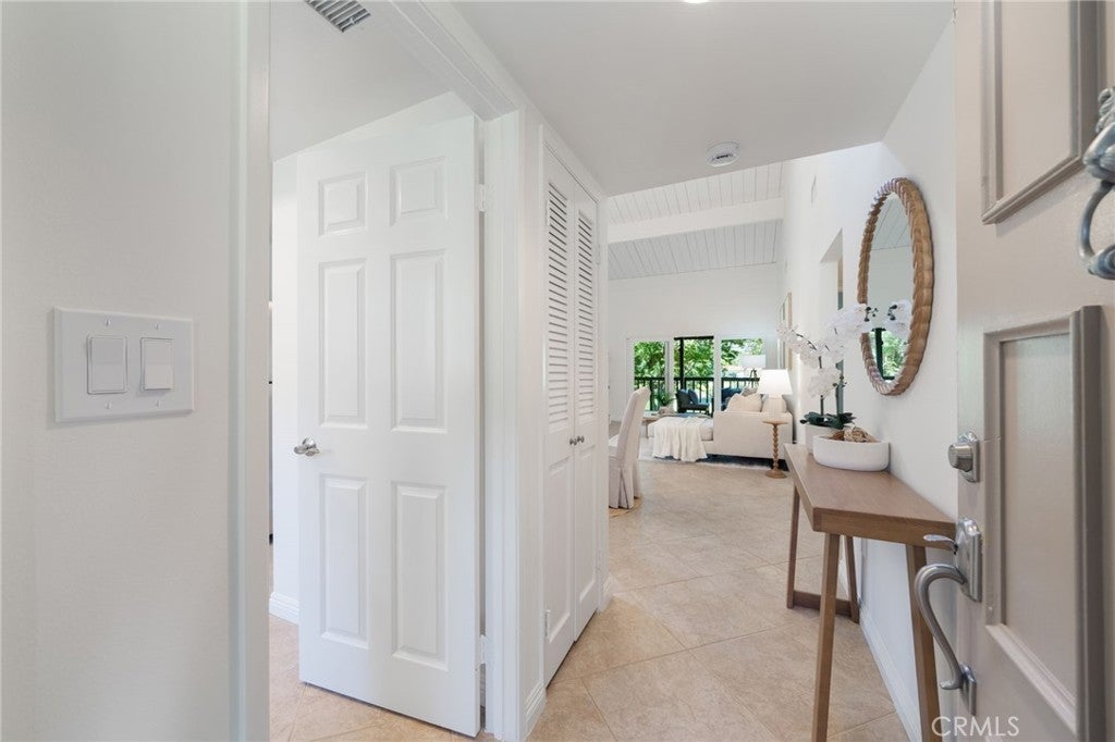 31407 E Nine Drive 74G