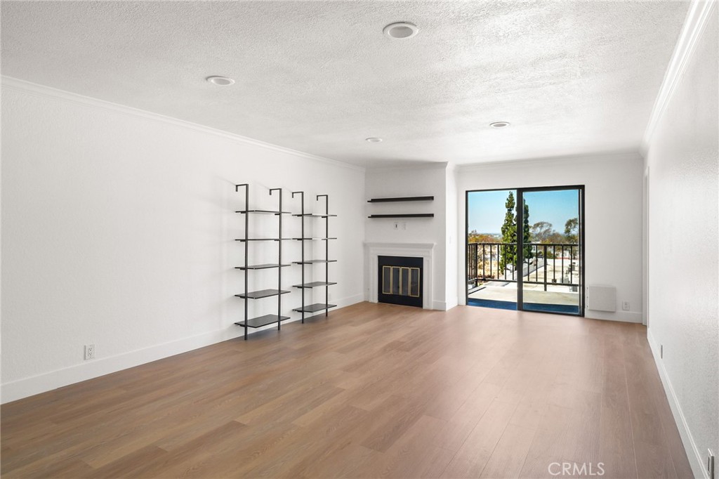 2599 Walnut Avenue 330