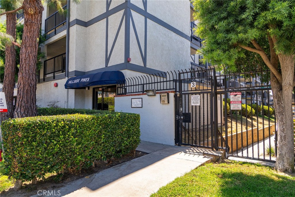 2599 Walnut Avenue 330