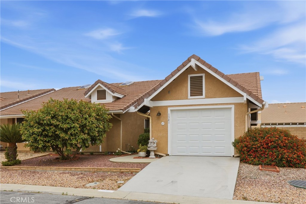 1341 Yorktown Circle