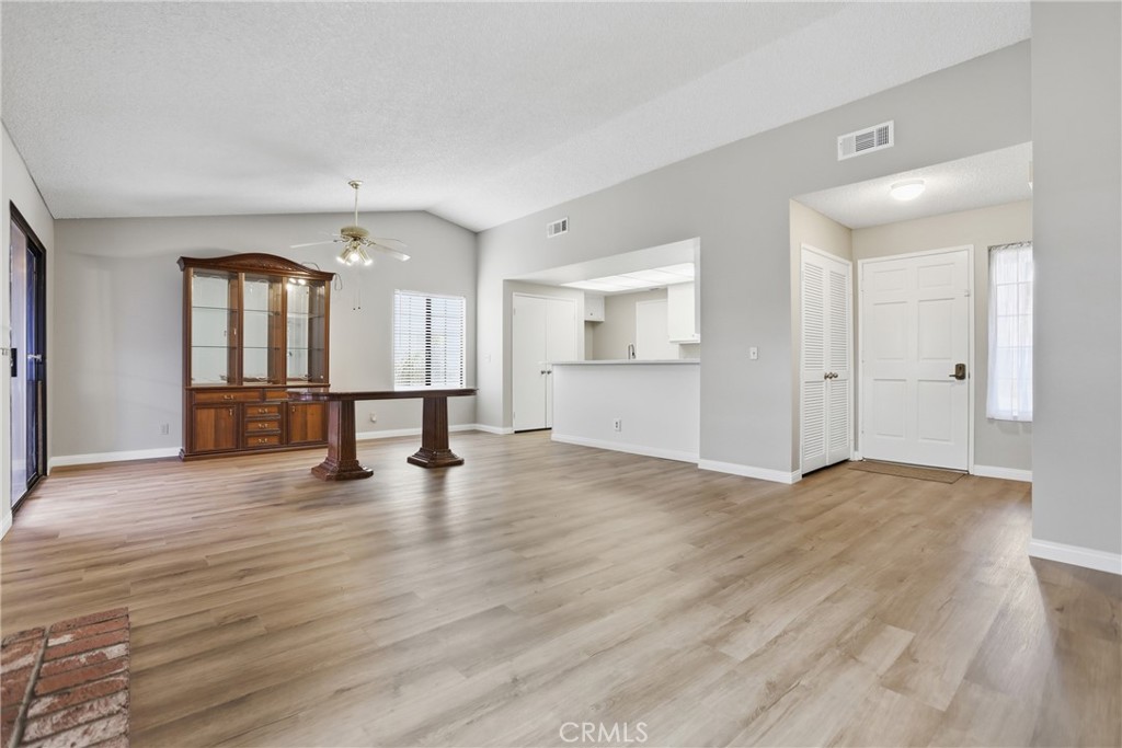 1341 Yorktown Circle