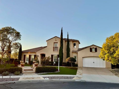 Photo of 11549 Edgewood Pl PL, San Diego, CA 92131 (MLS # 260021709SD)