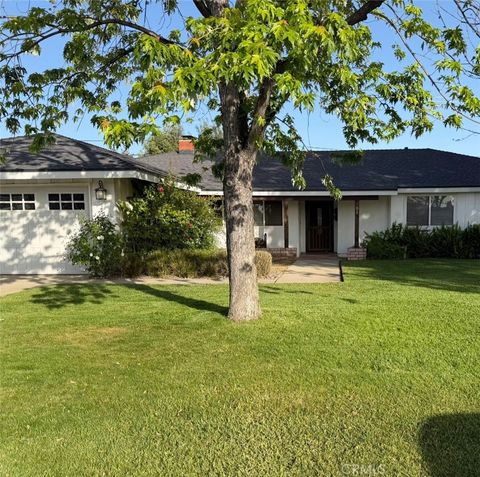 Photo of 351 Smokeridge trail Trl, Calimesa, CA 92320 (MLS # IG26084389)