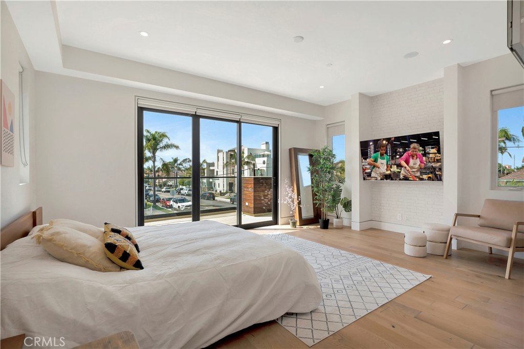 Oldtown HB/State Streets - Residential
