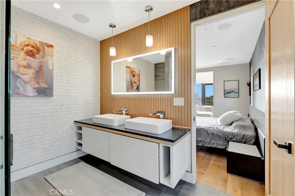Oldtown HB/State Streets - Residential