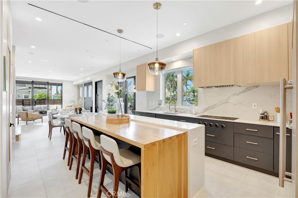 Oldtown HB/State Streets - Residential