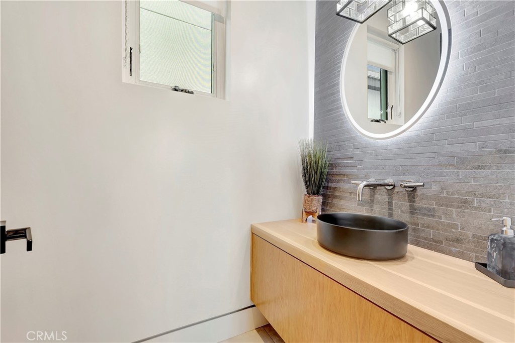 Oldtown HB/State Streets - Residential