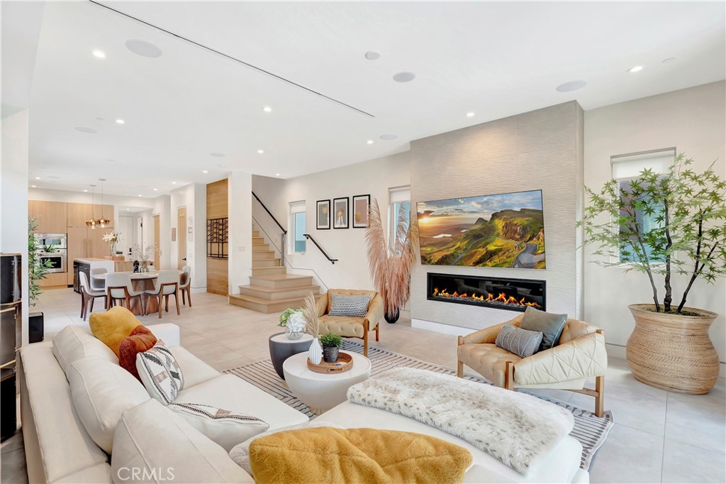Oldtown HB/State Streets - Residential