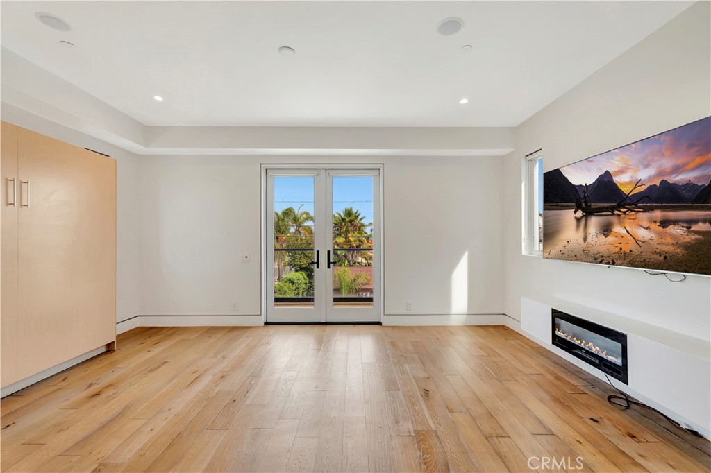 Oldtown HB/State Streets - Residential