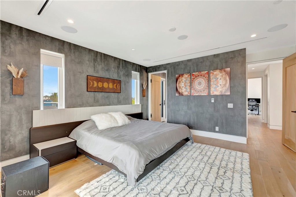 Oldtown HB/State Streets - Residential
