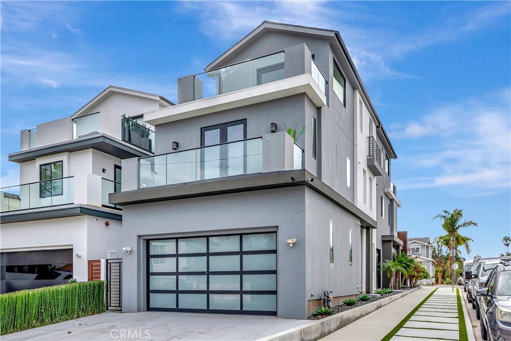 Oldtown HB/State Streets - Residential