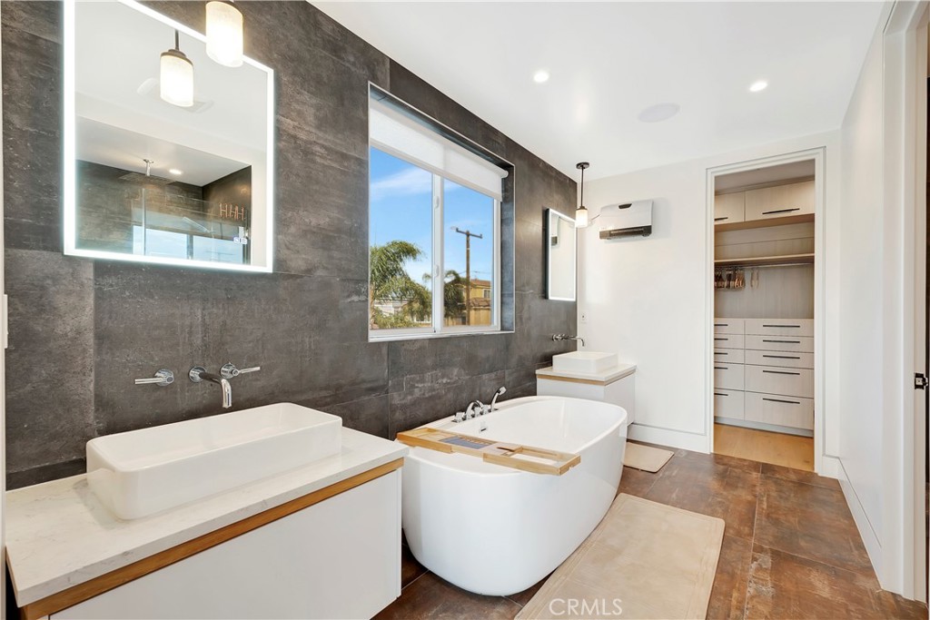 Oldtown HB/State Streets - Residential