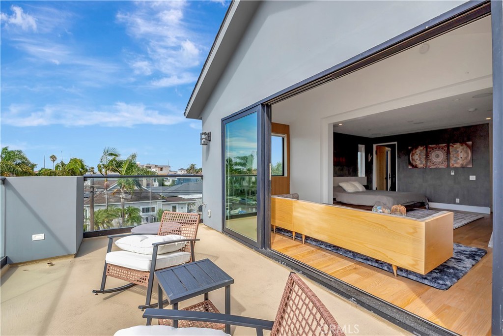 Oldtown HB/State Streets - Residential