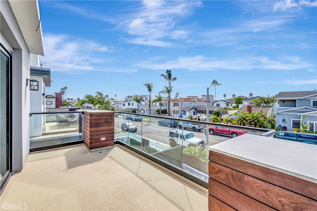 Oldtown HB/State Streets - Residential