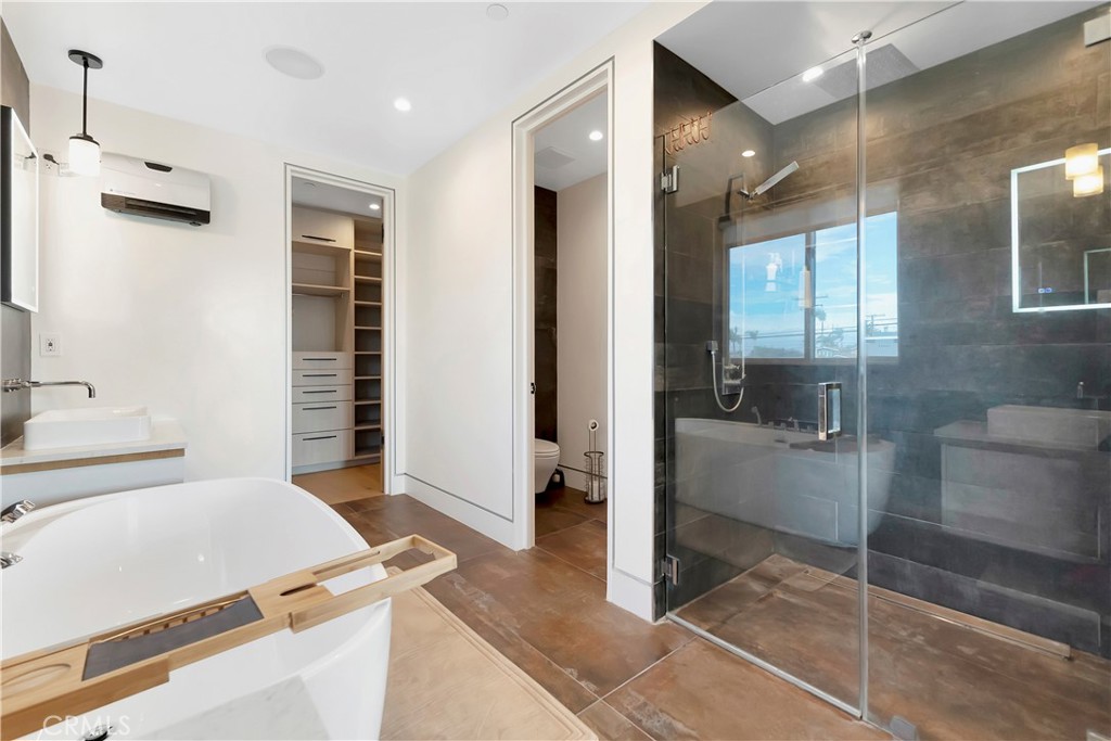 Oldtown HB/State Streets - Residential