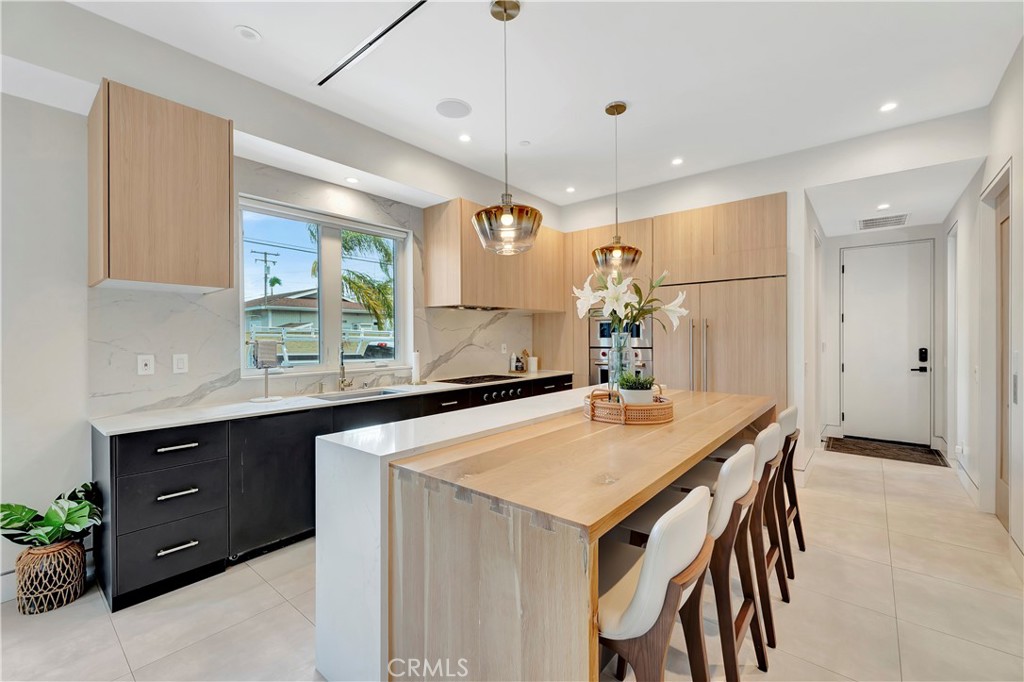 Oldtown HB/State Streets - Residential