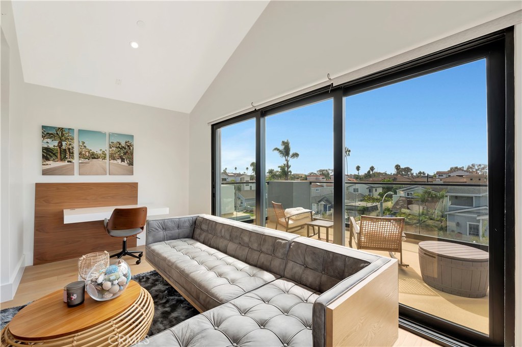 Oldtown HB/State Streets - Residential