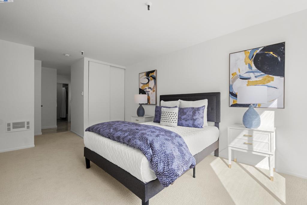 CLEVELAND HEIGHTS - Residential