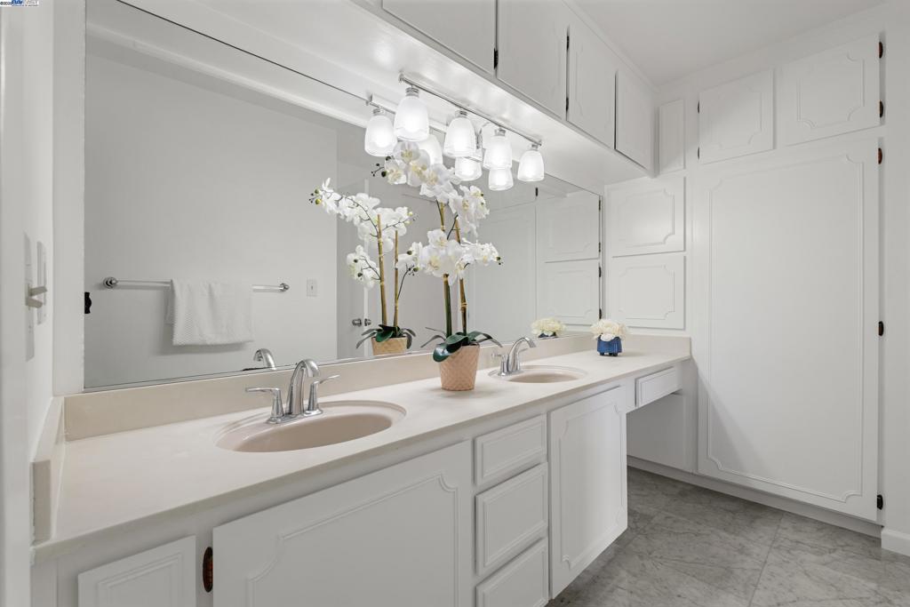 CLEVELAND HEIGHTS - Residential