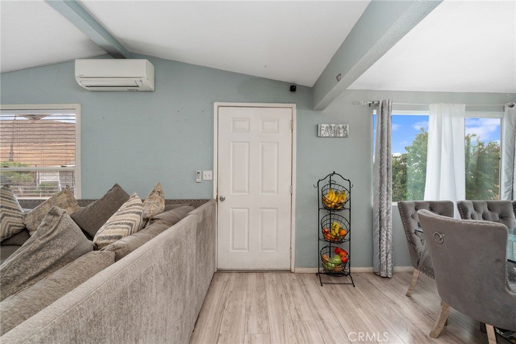 4041 Pedley 112