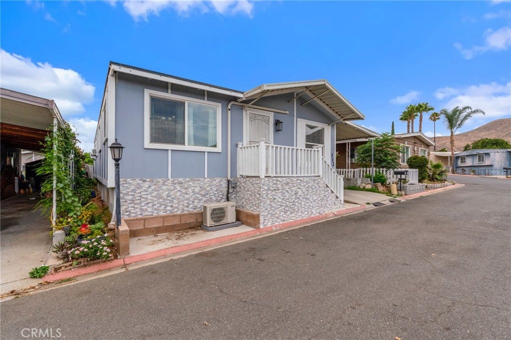 4041 Pedley 112