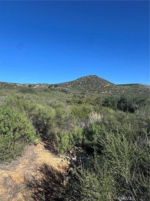 Properties 15 0 Curaco Tr Chatsworth CA 91311