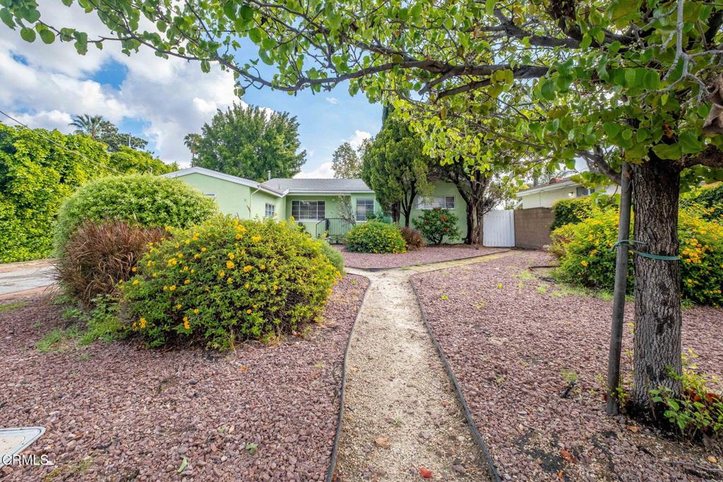 6040 Laurelgrove Avenue