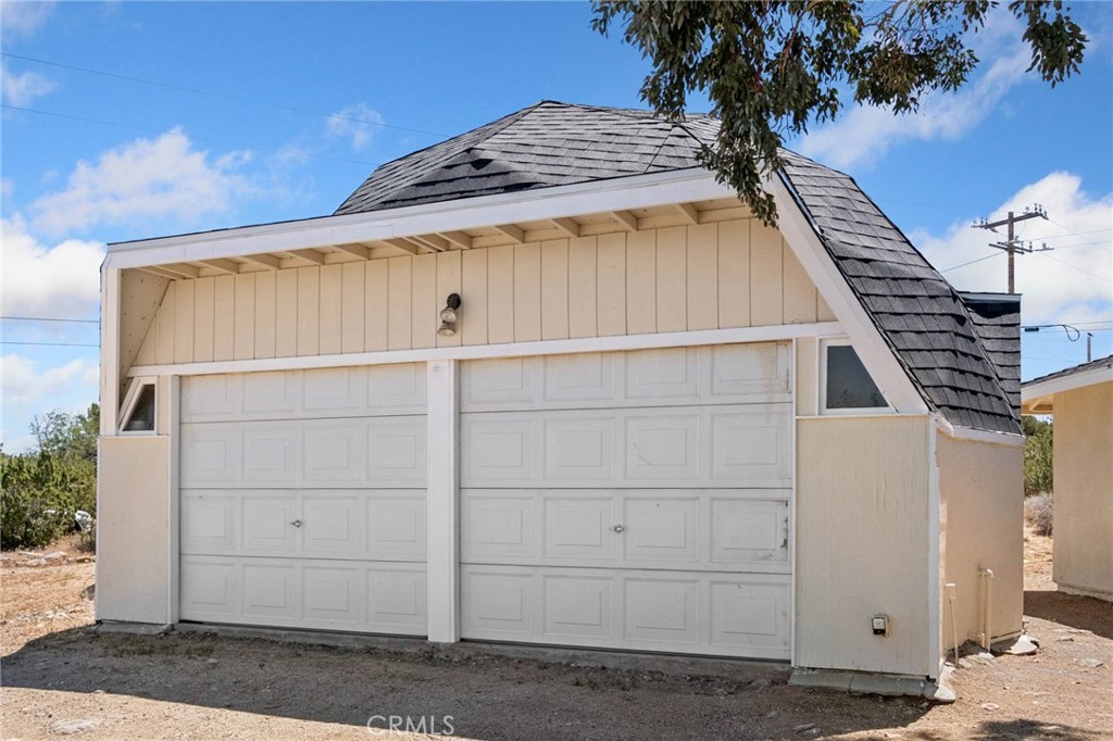 9975 Desert View Road