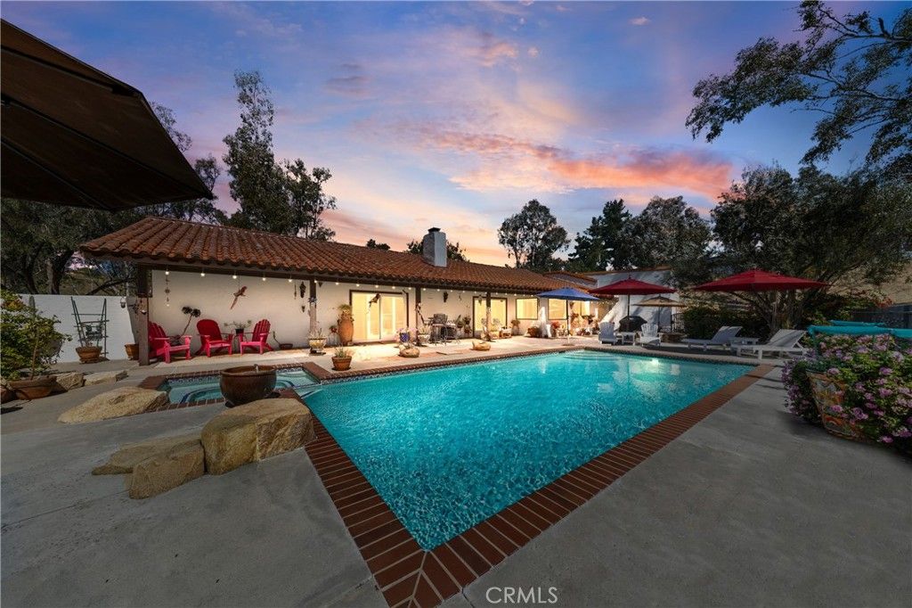 Photo of 38200 De Portola Rd, Temecula, CA 92592 (MLS # SW26056178)