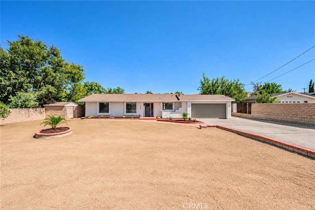 9221 Jacaranda