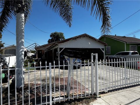 Photo of 8820 Beach St, Los Angeles, CA 90002 (MLS # DW26059369)