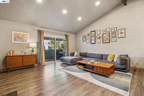 Photo of 2327 Fairway Drive Dr, San Leandro, CA 94577 (MLS # 41132006)