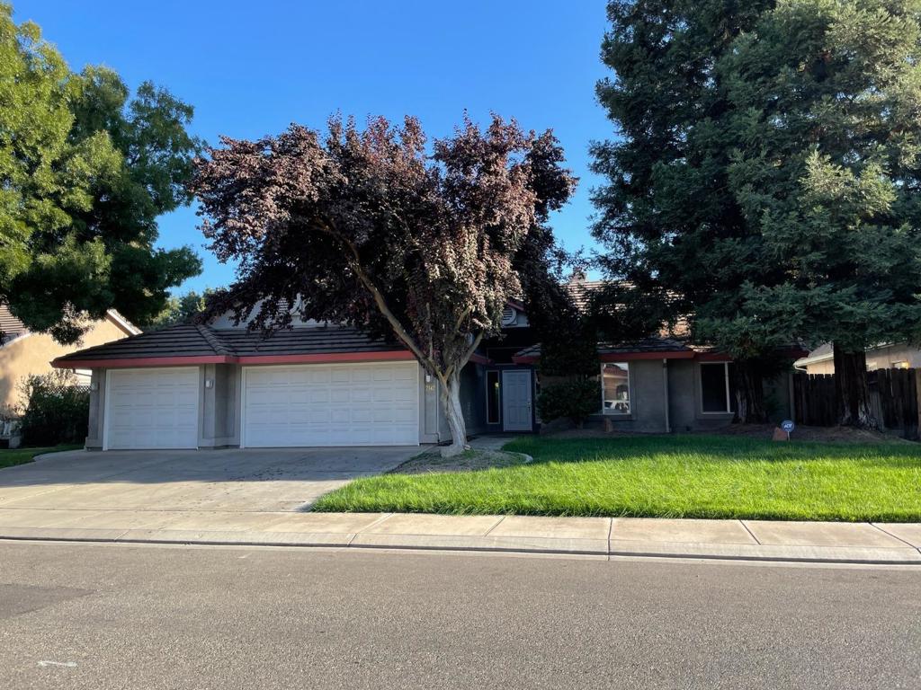 This beautiful spacious Maher custom built Home is located in the desirable Silverado neighborhood, It's on a tree lined cul-de-sac. This is a one story 4 Bedroom, 3 Bath Home. It is beautifully crafted with many upgrades including Imported tile, granite tile countertops, custom cabinets, Bamboo wood floors, and features a modern designed wrap around Kitchen. The spacious Master features a Jacuzzi tub in the bathroom. It has an Inside utility room and 3 car Garage. The nicely landscaped back yard has a covered patio for entertaining. It is an effortless bike ride to Downtown and a short commute to U.C. Merced, Mercy Medical, stores, shopping, Hotels, and Lake Yosemite. No Pets. No Smoking.