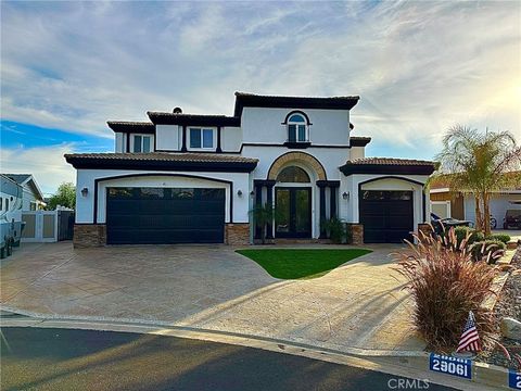 Photo of 29061 Lupin Place, Canyon Lake, CA 92587 (MLS # IG26020796)