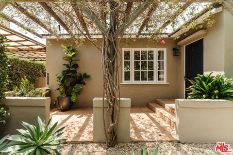 Photo of 9008 Elevado Street, West Hollywood, CA 90069 (MLS # 26858505)
