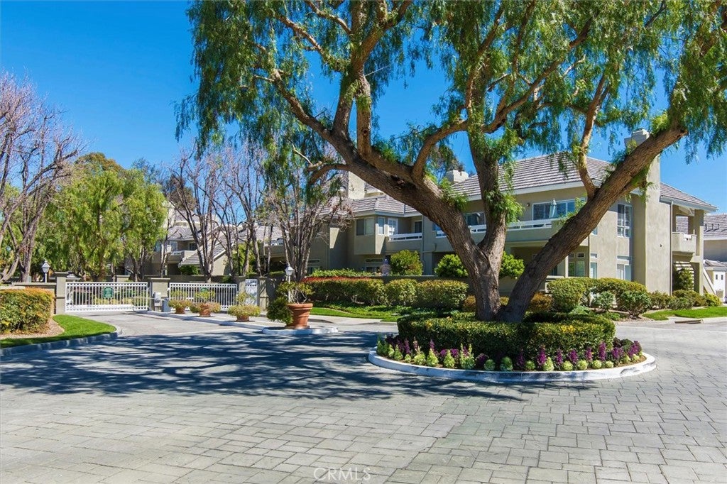 26105 Mcbean Pkwy Unit 64