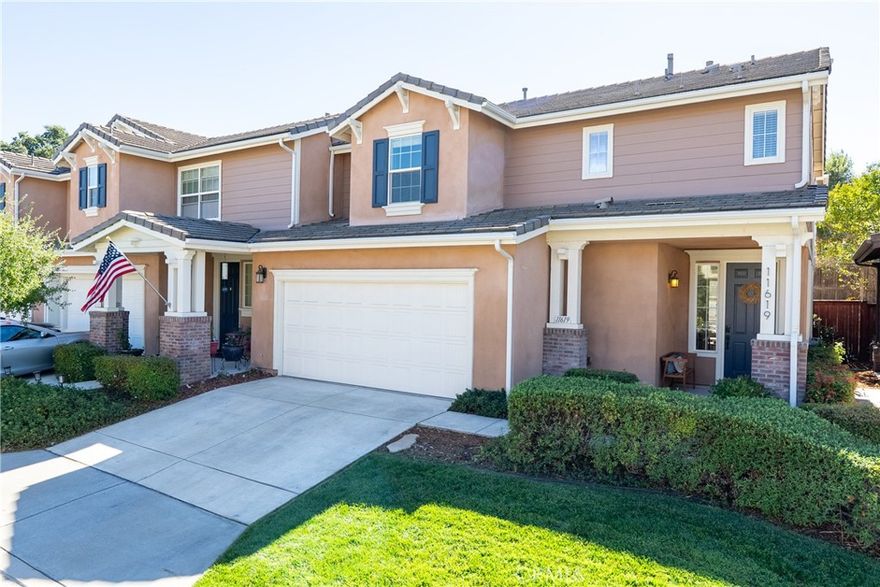 Discover this delightful and charming 3 bedroom, 2.5 bath end-unit located in Dove Creek within desirable south Atascadero. This home's open layout has a kitchen that opens directly to the living room and back patio for easy interaction and entertaining.  Generously sized bedrooms, including a primary suite complete with shower, soaking tub, and spacious walk-in closet.  Enjoy all the Central Coast lifestyle has to offer in this conveniently located community.  Imagine having the peace and space of the Central Coast, all while being a less than 15-minute drive from the vibrant heart of San Luis Obispo. This isn't just a home, it's your private gateway to all the best of San Luis Obispo County.  Stroll through the beautiful downtown Sunken Gardens with farmer's market and events throughout the year, head to the Atascadero Lake to see the Central Coast Zoo, then spend the afternoon exploring the fabulous shops and restaurants, vibrant micro-breweries, and winery tasting room scenes. You're just a 20-minute drive to the world-class vineyards of Paso Robles and the stunning coastline of Morro Bay.  Ready to take a look??  Schedule your private viewing today!